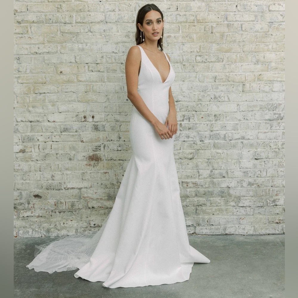 Rime Arodaky Lilja wedding dress